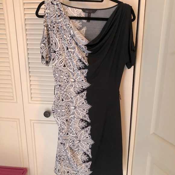 BCBGMaxAzria Dresses & Skirts - BCBG MAXAZARIA Dark Navy Blue, White and Grey Dress bodycon with side ruching.